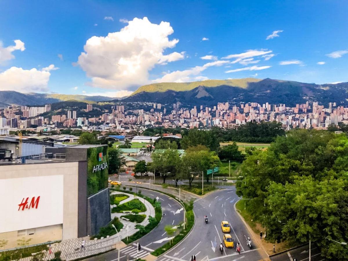 Portal Del Rodeo Apartahotel Medellin Bagian luar foto