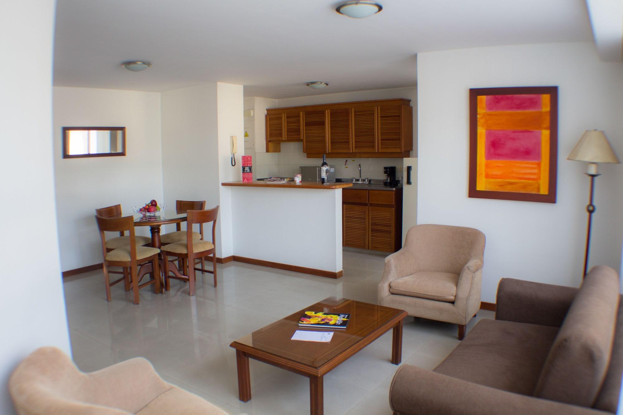 Portal Del Rodeo Apartahotel Medellin Bagian luar foto