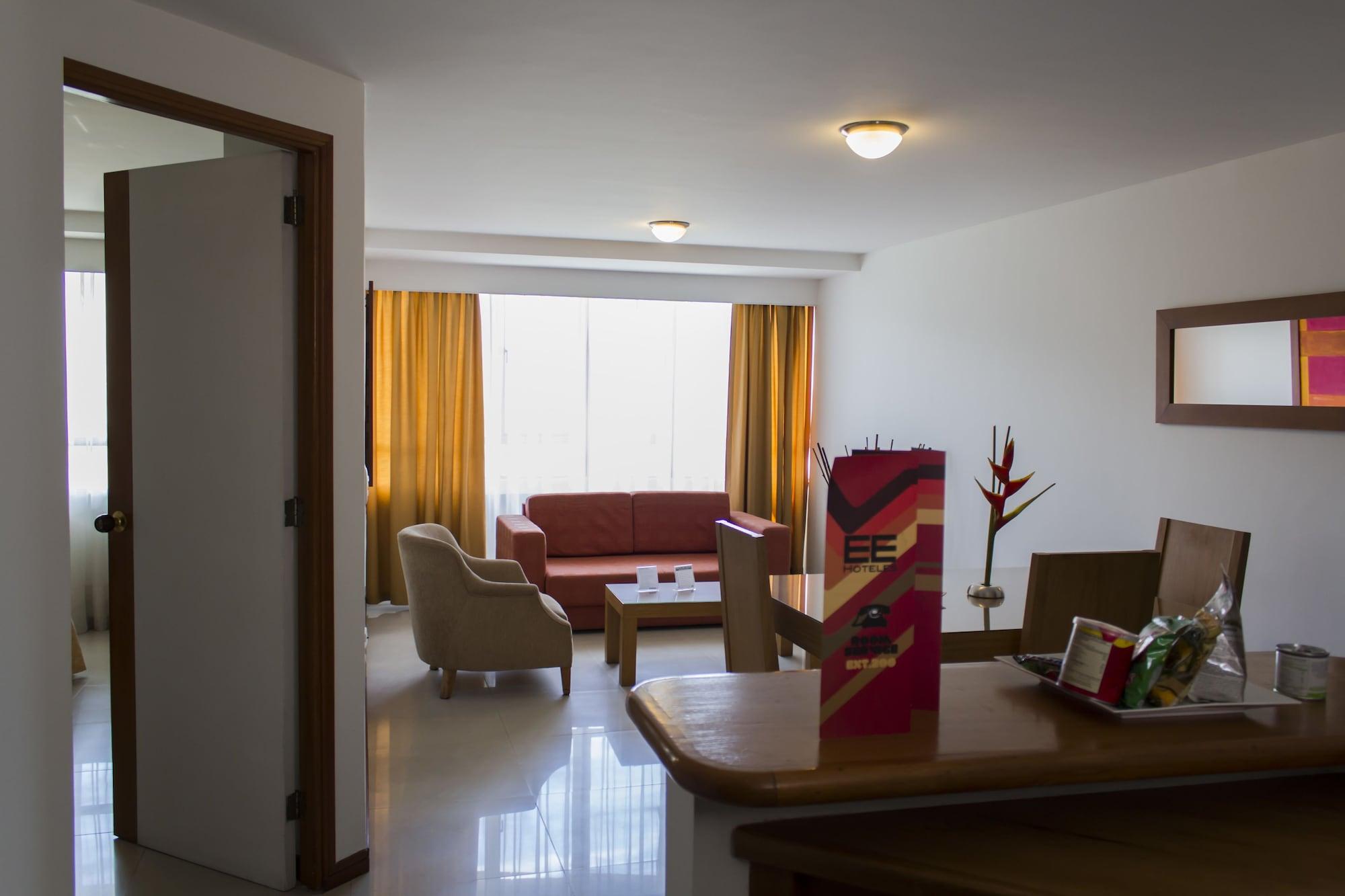 Portal Del Rodeo Apartahotel Medellin Bagian luar foto