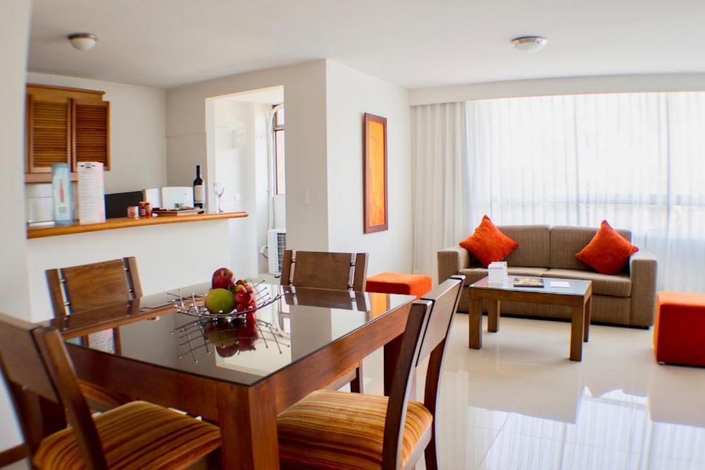Portal Del Rodeo Apartahotel Medellin Bagian luar foto
