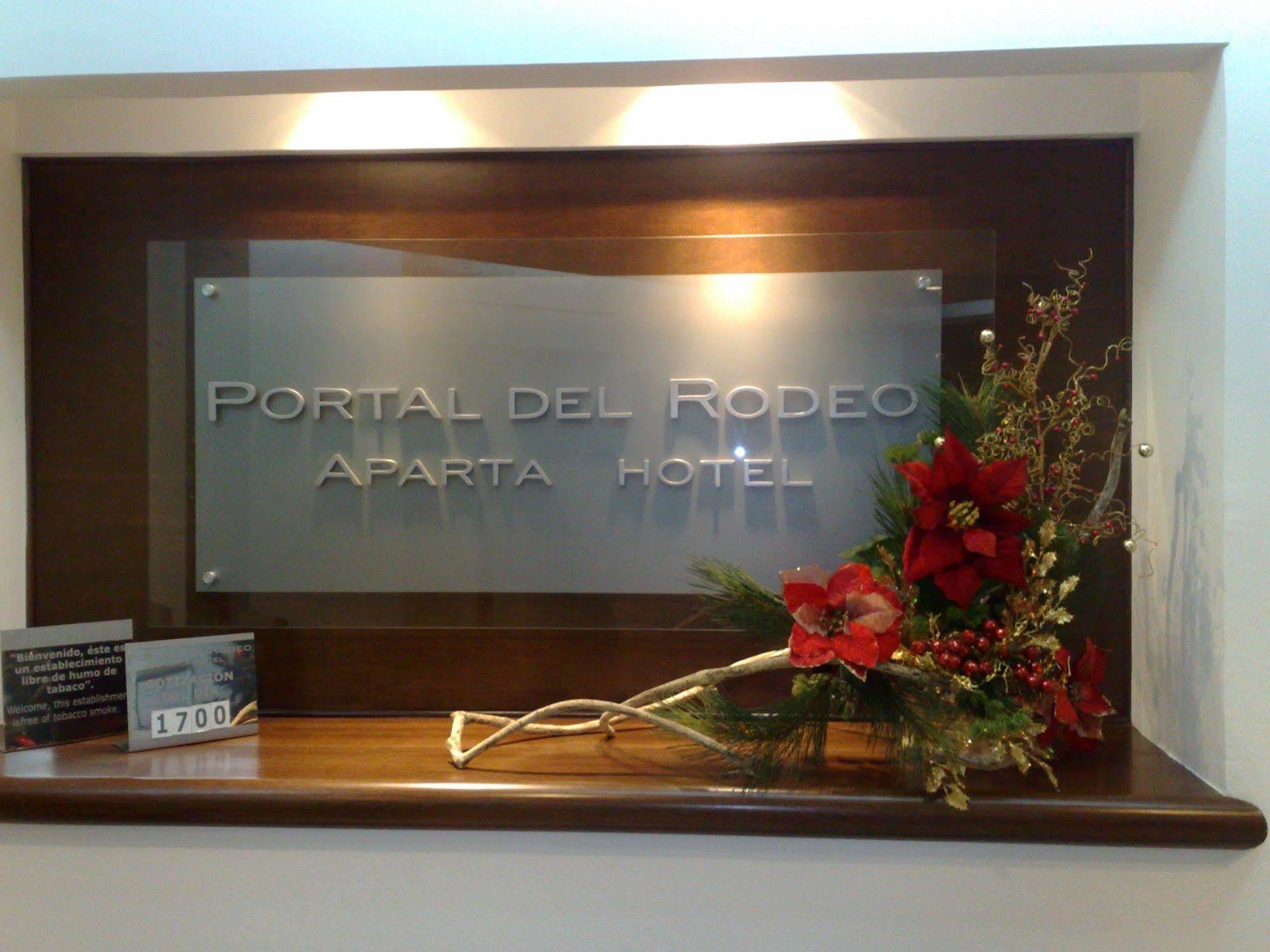Portal Del Rodeo Apartahotel Medellin Bagian luar foto